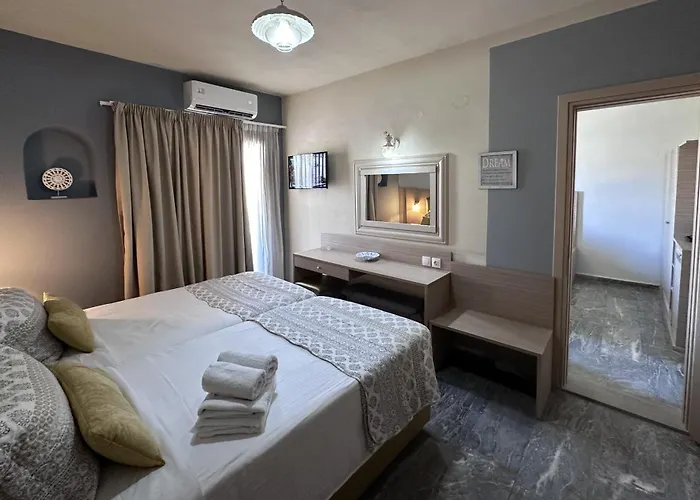 فندق Thalia Deco & 3*