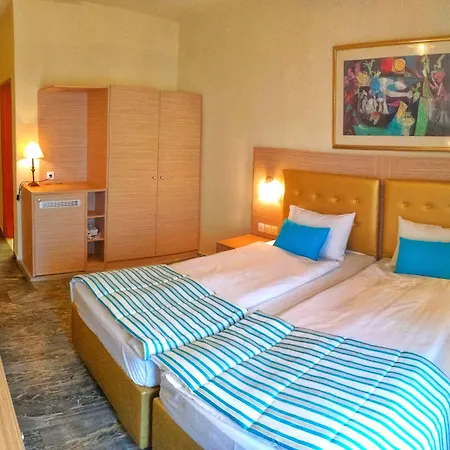 Thalia Deco & Hotell 3*