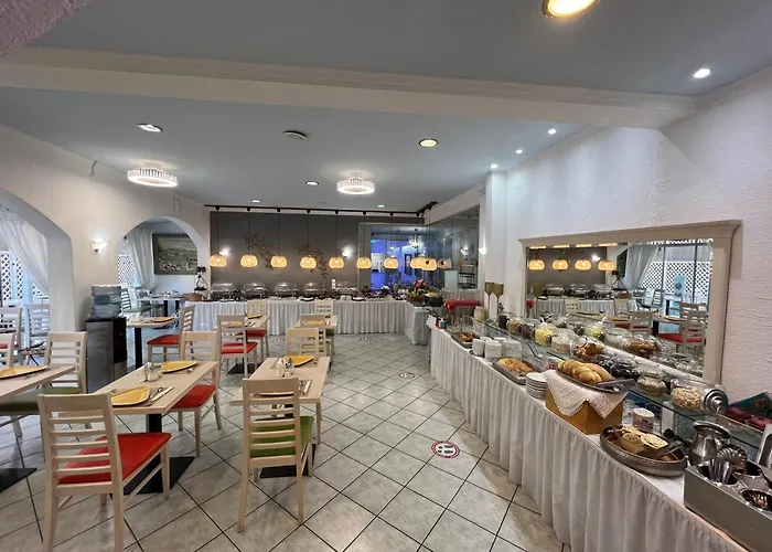 Thalia Deco & Hotell 3*