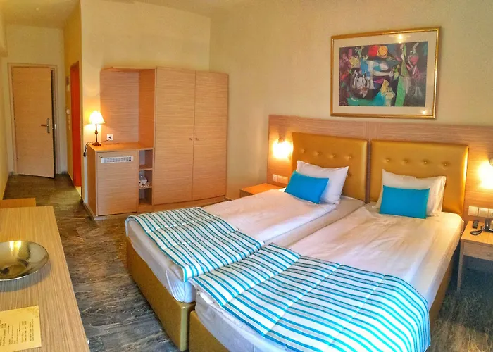 Thalia Deco & Hotell 3*